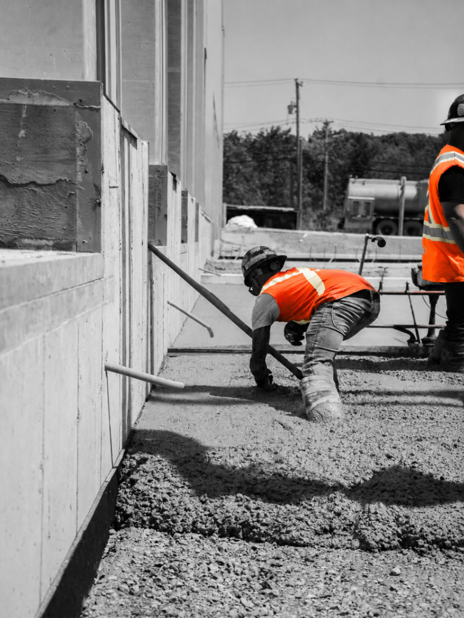 RELAY Labour crew on site